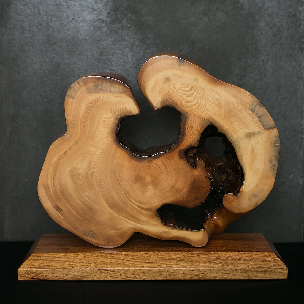 products-under-artwork-and-decor